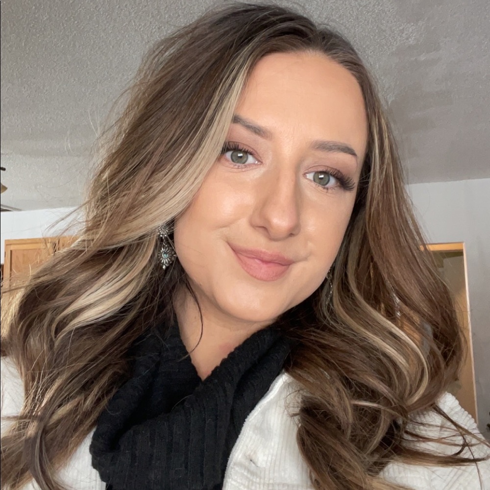 Meet your Posher, Tayler